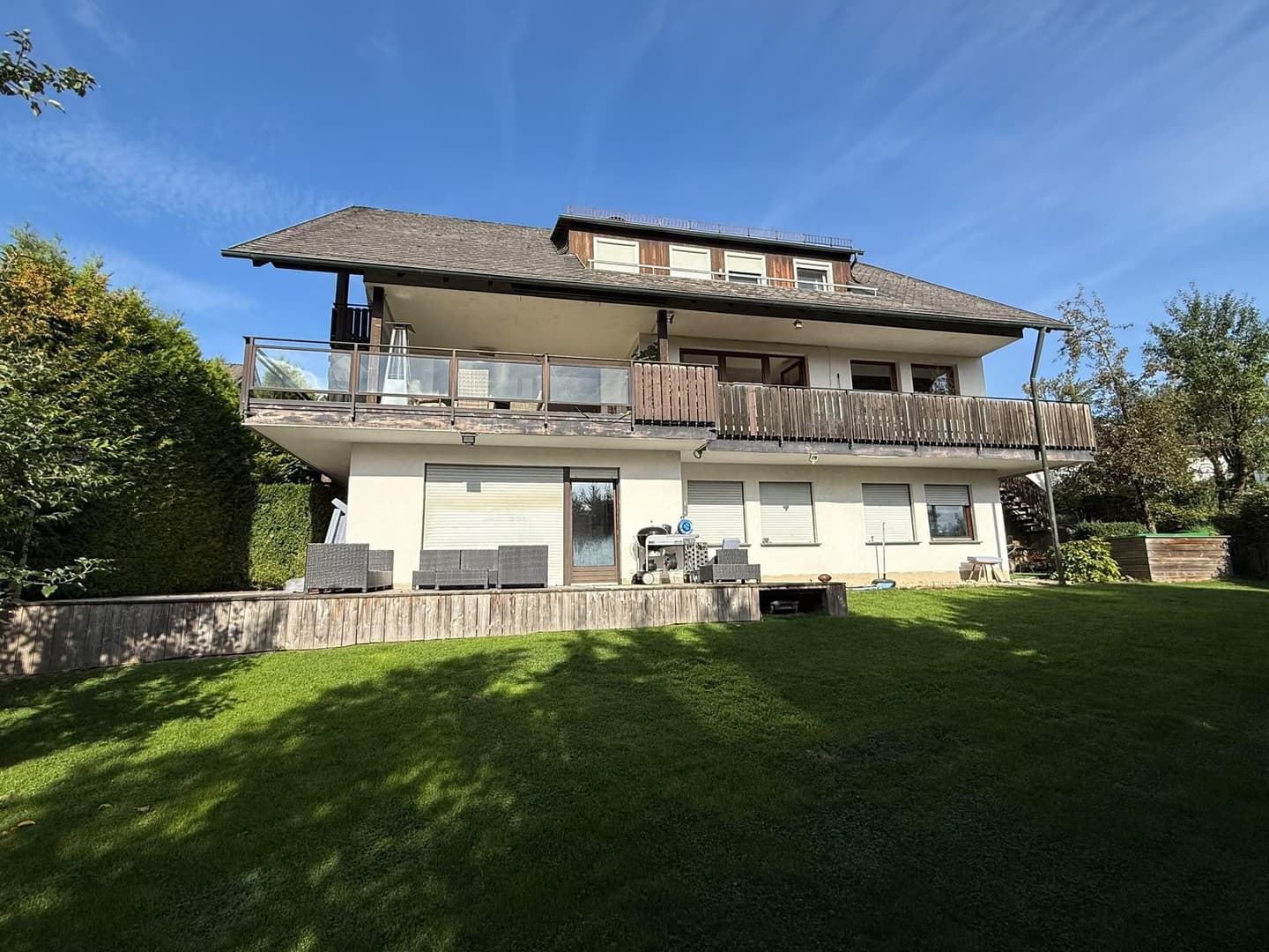grosszügiges Einfamilienhaus mit Weitblick und Einliegerwohnung