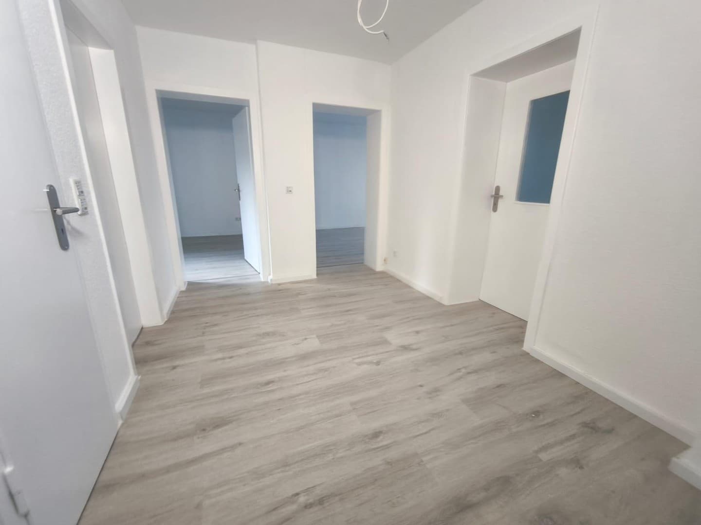Sanierte 2-Zimmer-Erdgeschosswohnung mit Abstellraum in beliebter Lage in RE-Nord