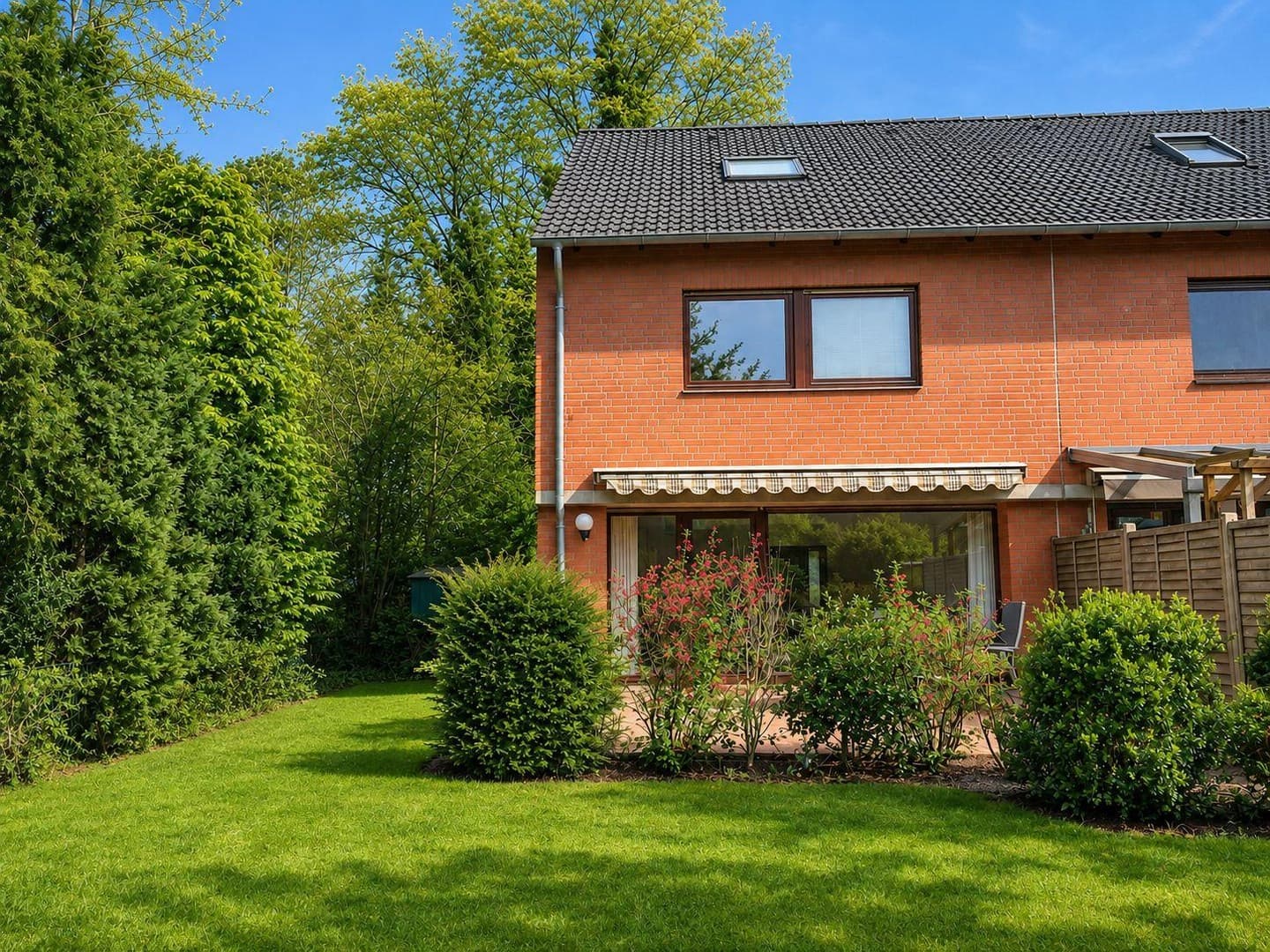 Raumwunder in ruhiger Sackgasse, Reihenhaus, Endreihenhaus