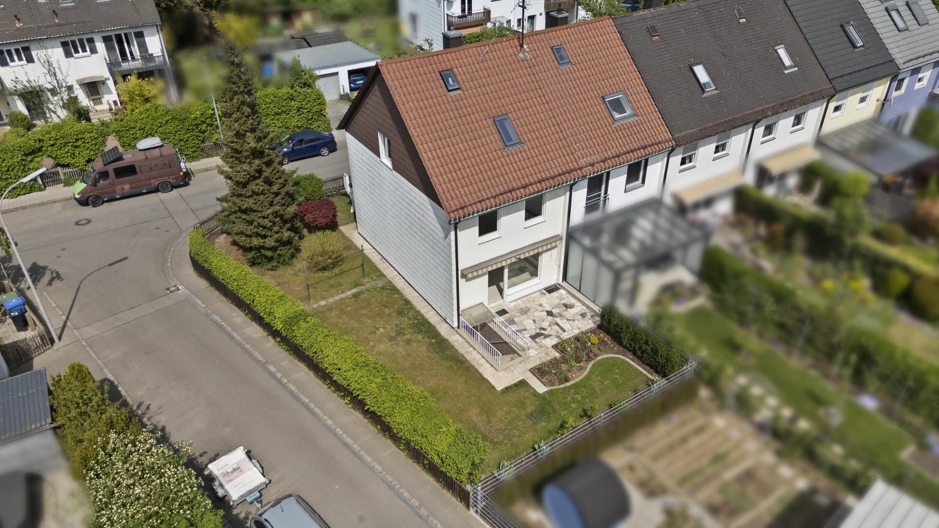 Kernsaniertes Reiheneckhaus mit Garten in Ingolstadt-Nord