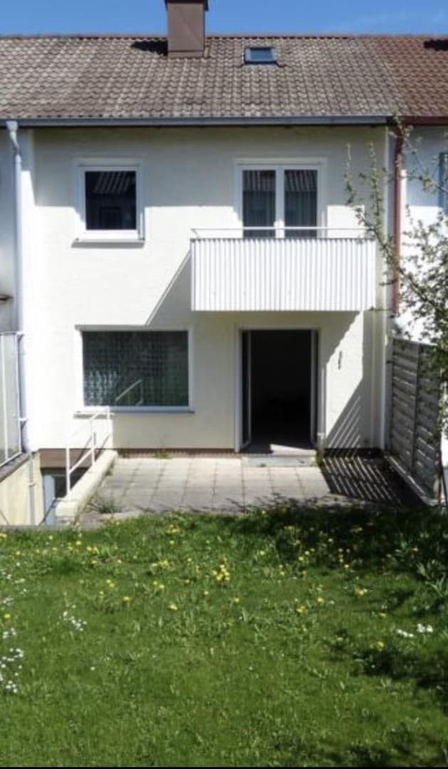 Sonniges Reihenmittelhaus mit Garten, Balkon & viel Potenzial in Waltenhofen-Rauns