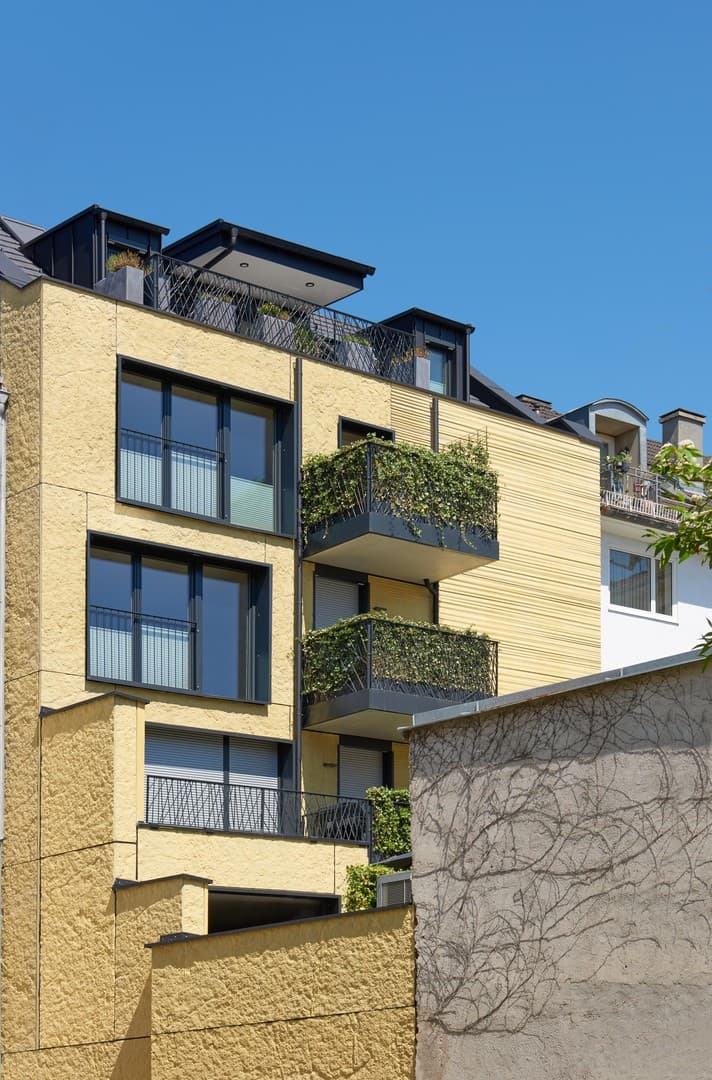 Neuwertiges 4-Zimmer-Penthouse mit Dachterrasse, Aufzug & Deckenkühlung in best Lage
