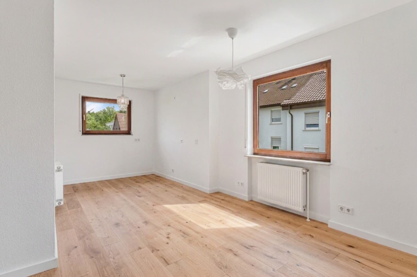 *provisionsfrei* Helle 3-Zi-Wohnung hochwertig renoviert mit Balkon in zentraler Lage