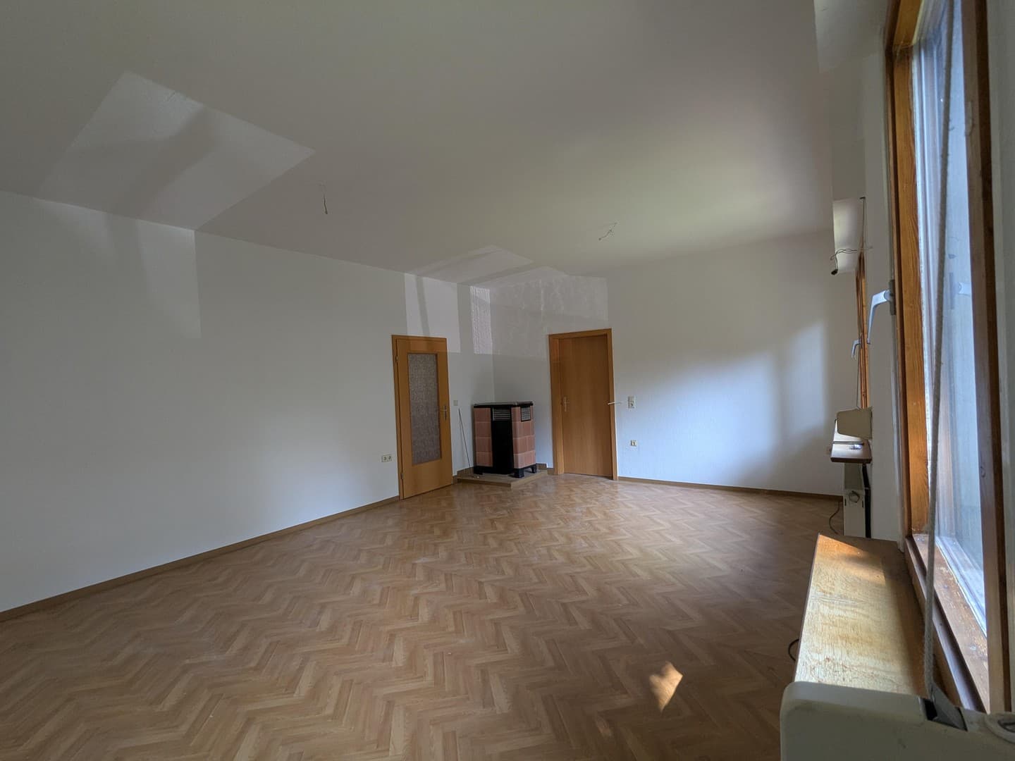 kleines Häusschen mit Garten, großer Garage und Stellplatz im Zentrum von MHL