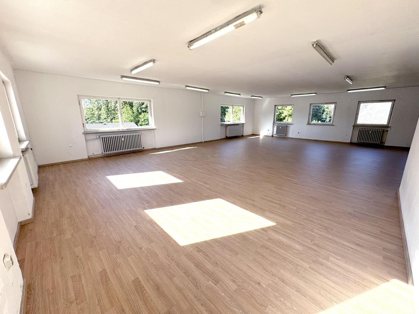 128 m² Sportstudio in Waldkraiburg - flexibel nutzbar I helle Räume I provisionsfrei