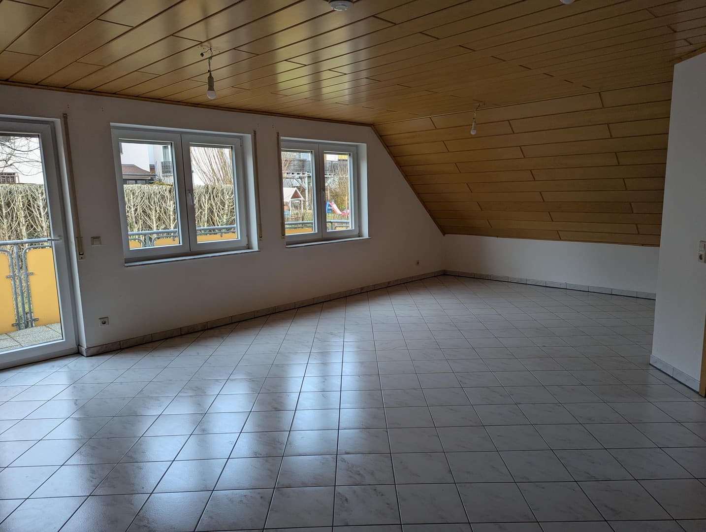 Große zentrale Wohnung in Nöttingen