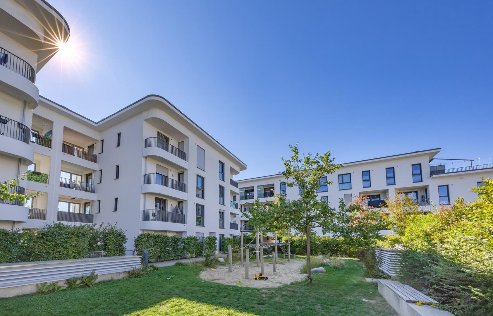 Moderne und neuwertige 4-Zimmer-Wohnung in Gronsdorf