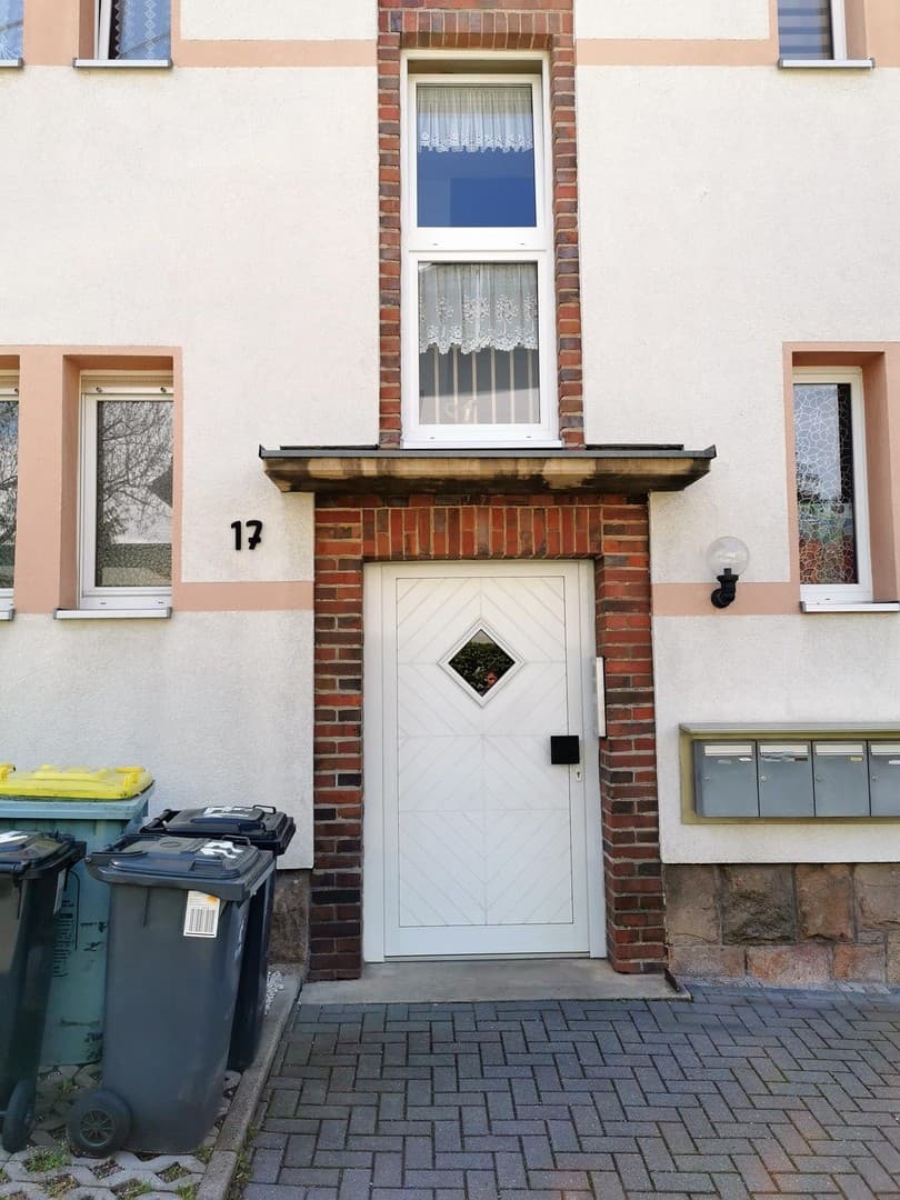 kleine aber feine 2-Raum-Wohnung 43 m2 Küche, Bad im EG