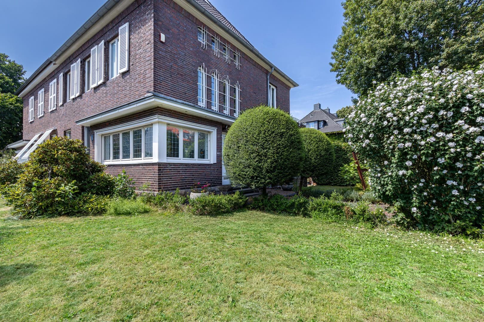 Villa für eine Familie “Wintergarten, Sauna, Bibliothek, 5 Zimmer"