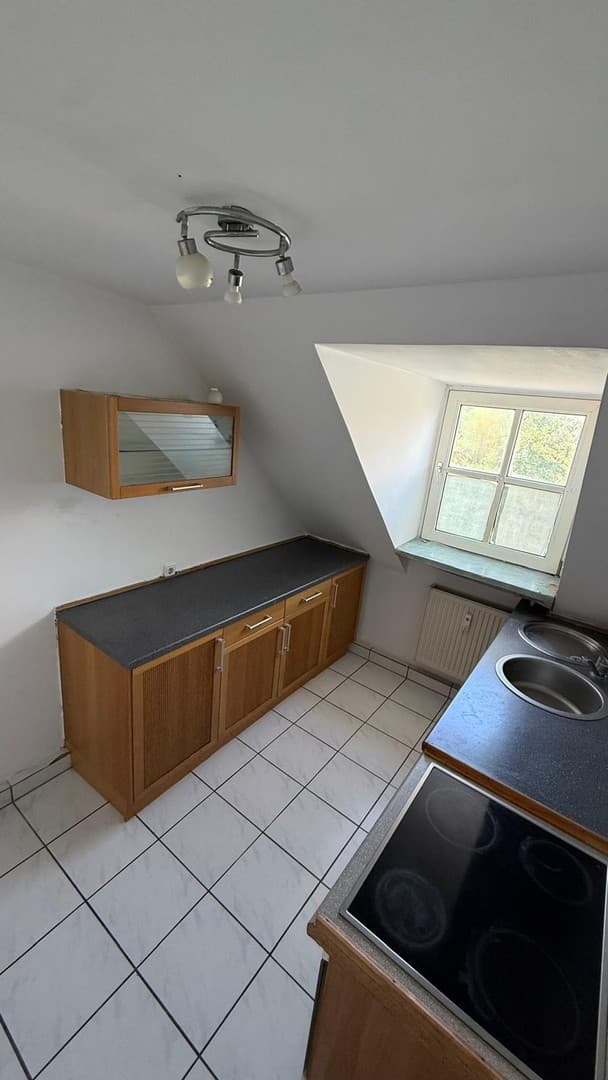 2-Zimmer mit EBK, optimal für Handwerker