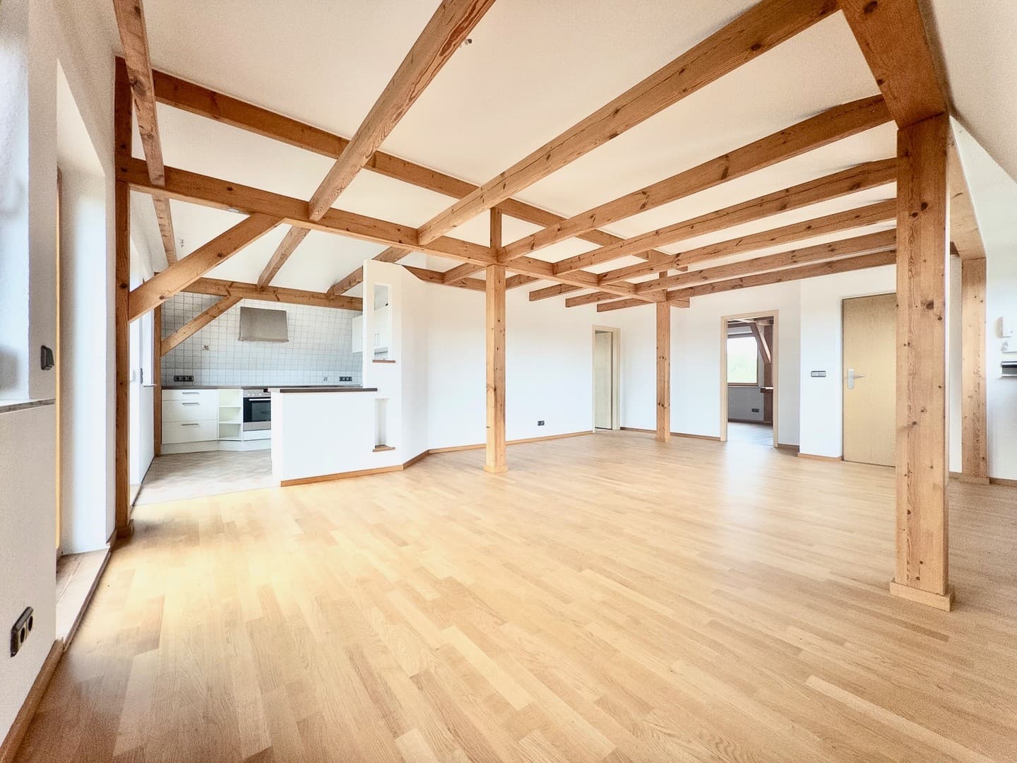 2-Raum-Dachgeschosswohnung in Bohnsdorf mit Balkonblick ins Grüne