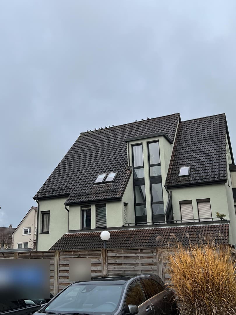 Helle 3,5-Zimmer-Wohnung mit Balkon und Dachterrasse im Zentrum von Möglingen – provisionsfrei