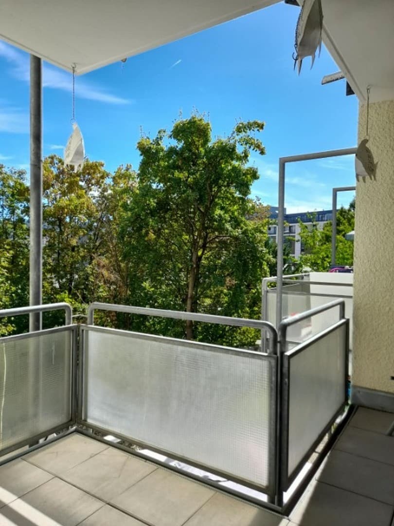 2-Zimmer-Wohnung (möbl.) mit Balkon und Aufzug in Stuttgart Nord / Mitte, nähe Milaneo