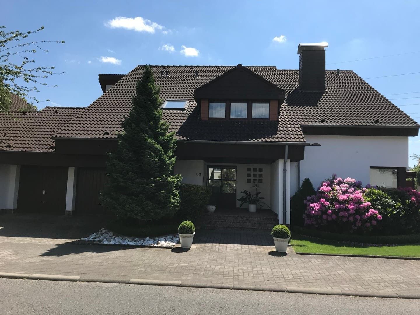 Großzügiges 2 Familienhaus