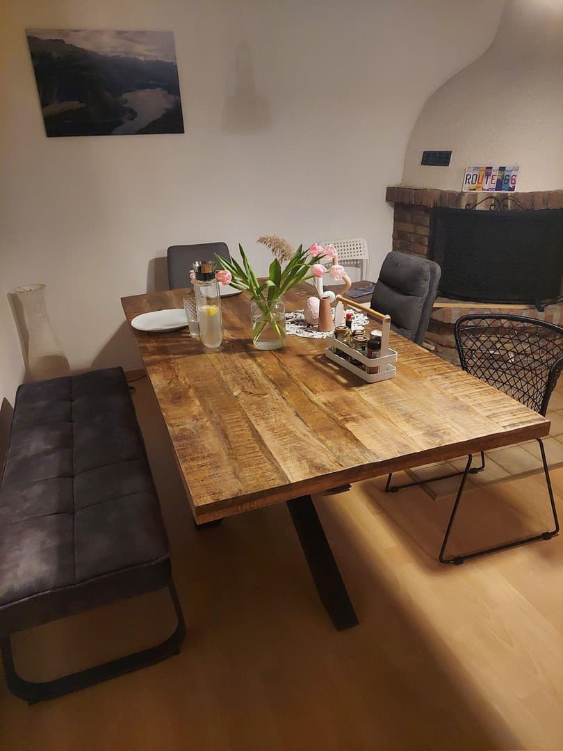 großzügige 3 Zimmer Wohnung mit Balkon