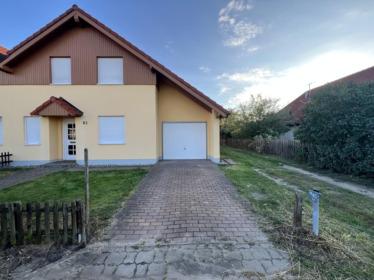 🌿 Renovierte Doppelhaushälfte mit grossem Garten und Garage in Linthe bei Berlin/ Potsdam