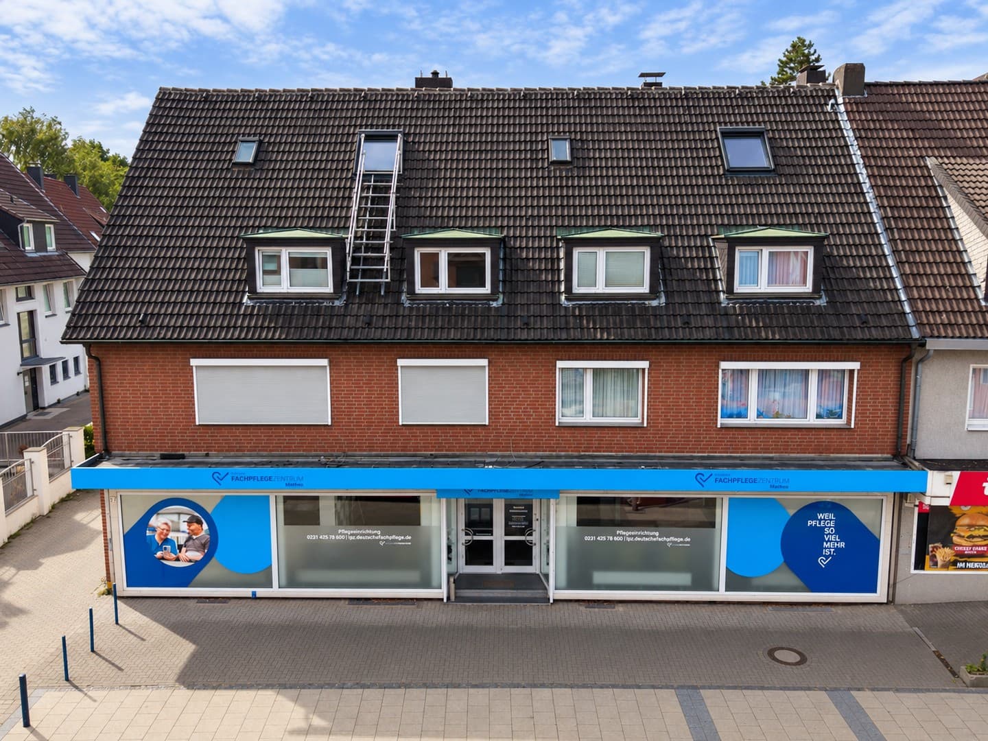 **TOP GEPFLEGTES WOHN- U. GESCHÄFTSHAUS - VOLL VERMIETET**