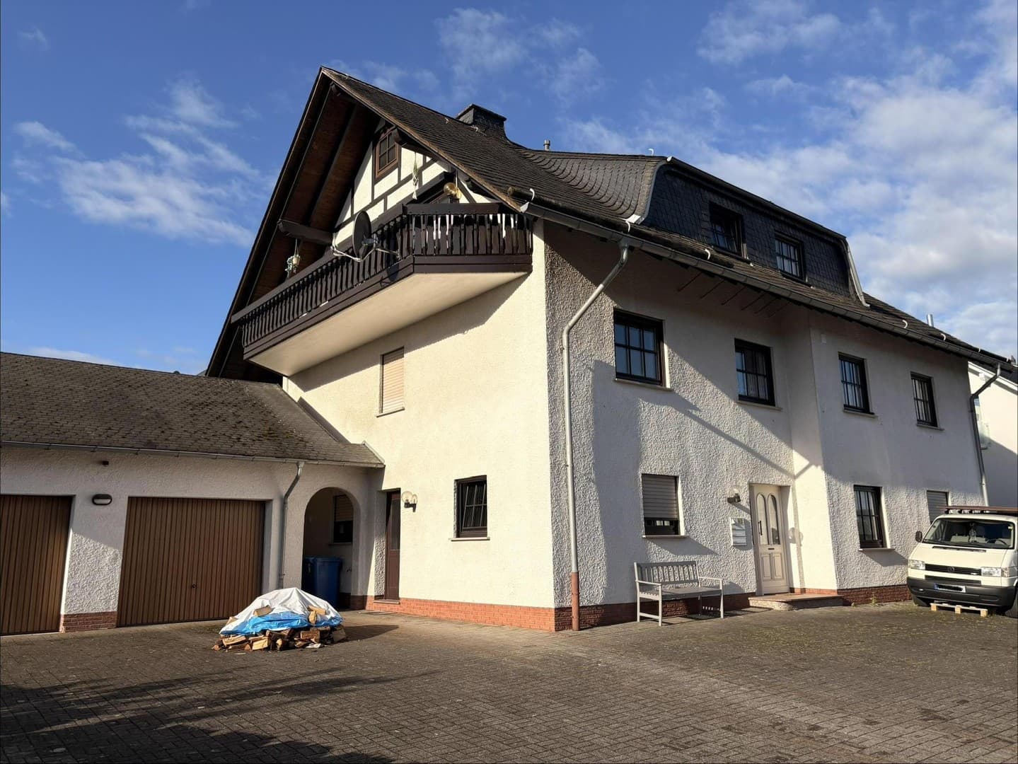 Wohnen mit Charakter: Geräumige 4-Zimmer-Wohnung in Wilnsdorf