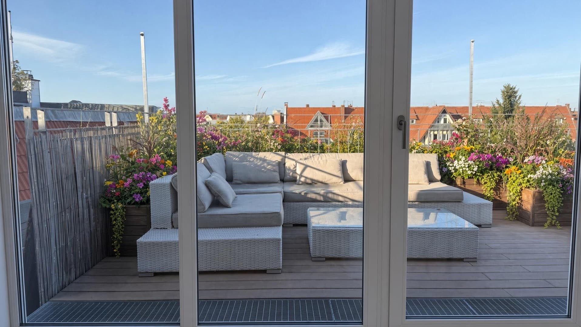 Traum-Dachgeschosswohnung mit Loft-Charakter nahe Rüdesheimer Platz