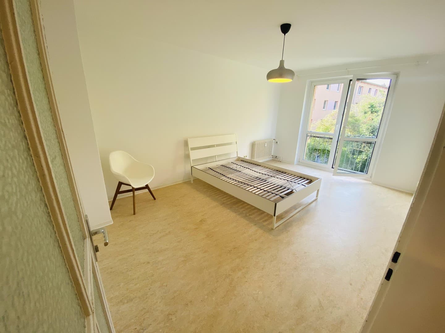 Bezugsfreie, helle 2-Zi. Wohnung, Prenzlauer Berg, Fernwärme