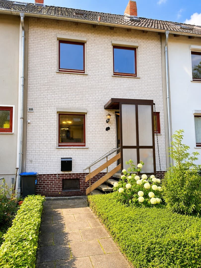 Renoviertes Reihenhaus, neue Heizung, PV, ohne Provision!