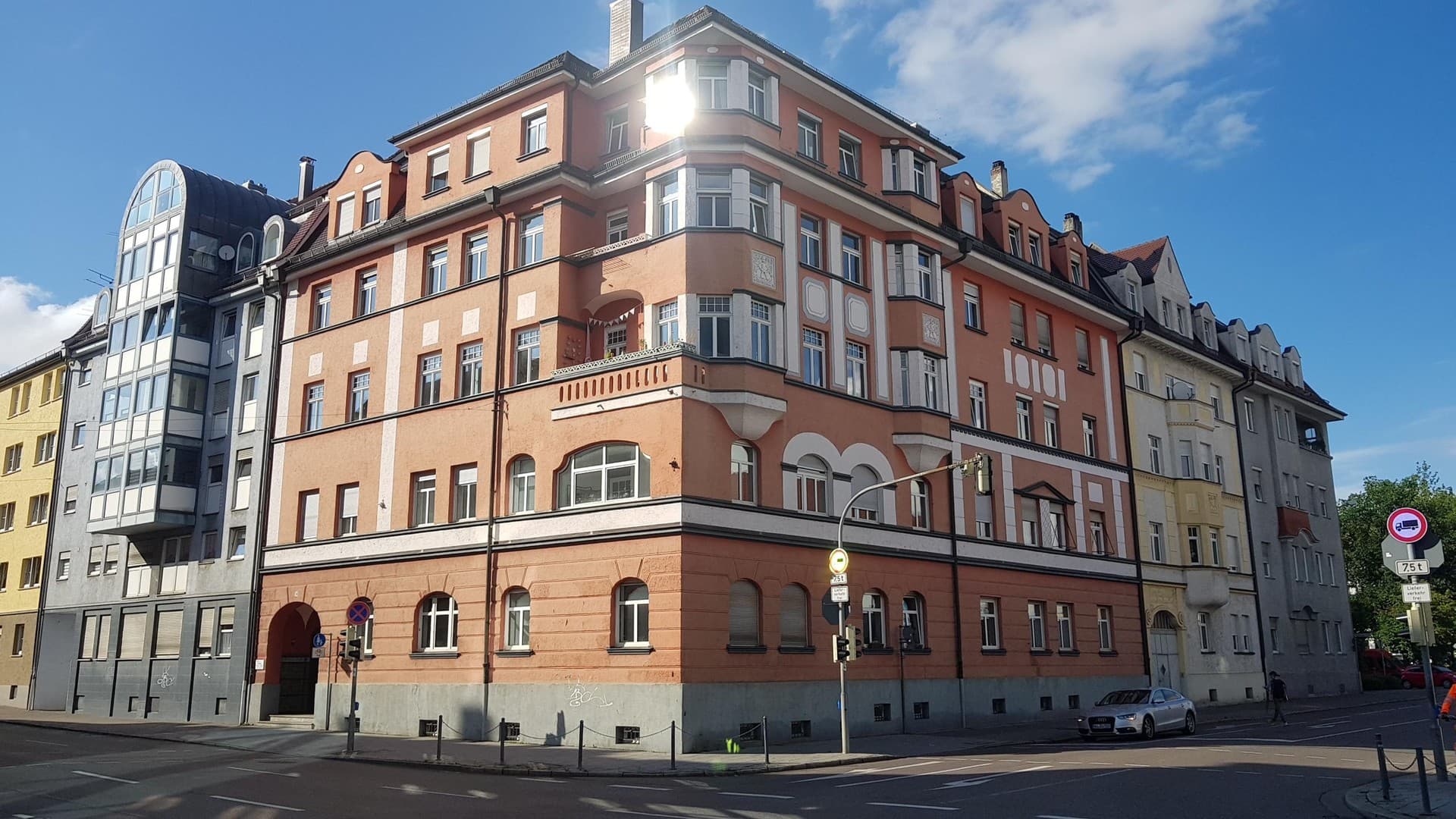 Große 3 Zimmer Altbau Wohnung mit Charm in Neu-Ulm Mitte