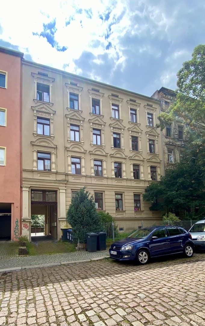 Großzügige 2-Zimmer-Wohnung mit Balkon und Aufzug
