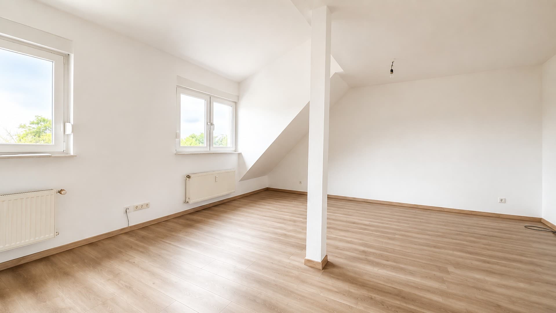 Helle 2-Zimmer-Wohnung mit Einbauküche und Dachterrasse