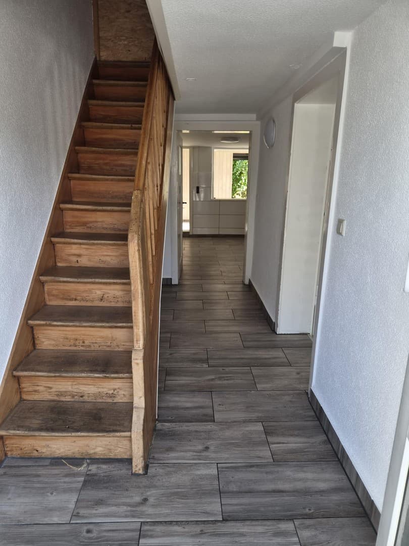 Viel Platz für ein gutes Leben in diesem freistehenden Einfamilienhaus mit Garten + Einliegerwohnung