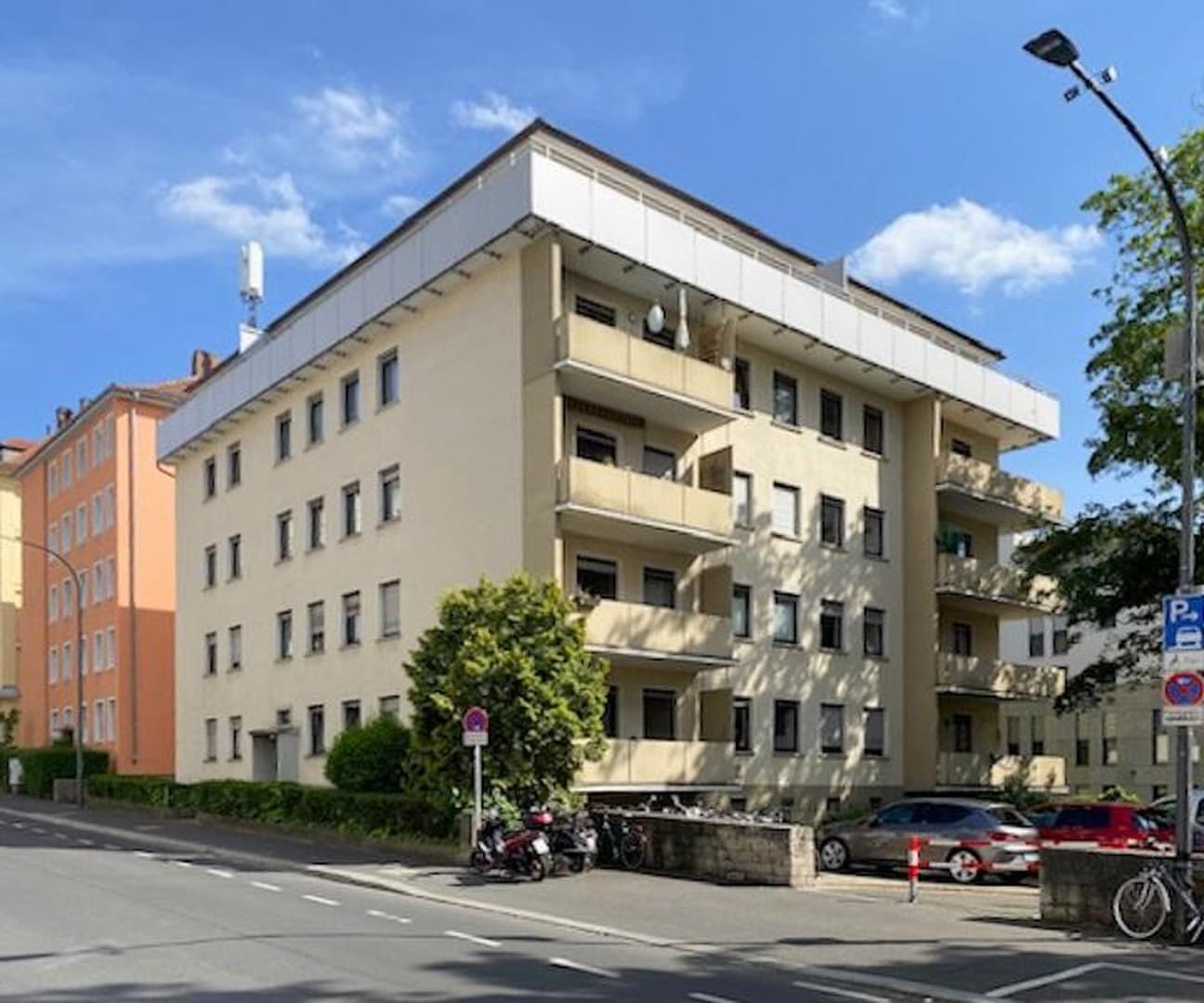 WÜ-Sanderau: 3-ZW nähe Adalberokirche, Uni-Mensa, Uni. Auch 3er-WG willkommen.