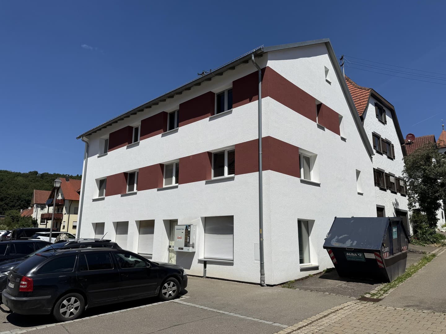 11 Zimmer auf drei Etagen – Haus in St. Johann-Würtingen, 2014 kernsaniert