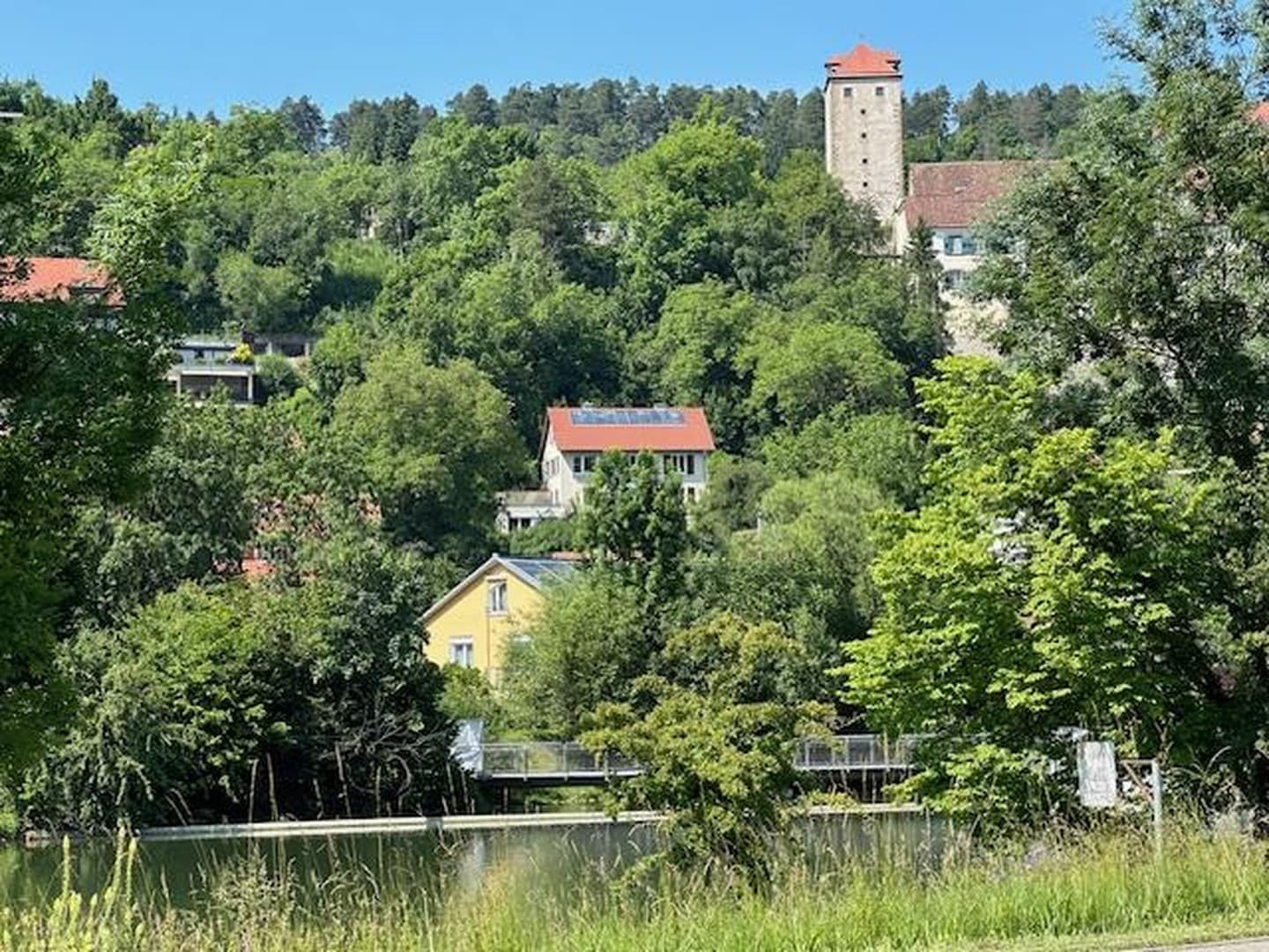 Traumhaus in Top Lage mit Einliegerwohnung und hohem Ausbaupotential und großem Grundstück