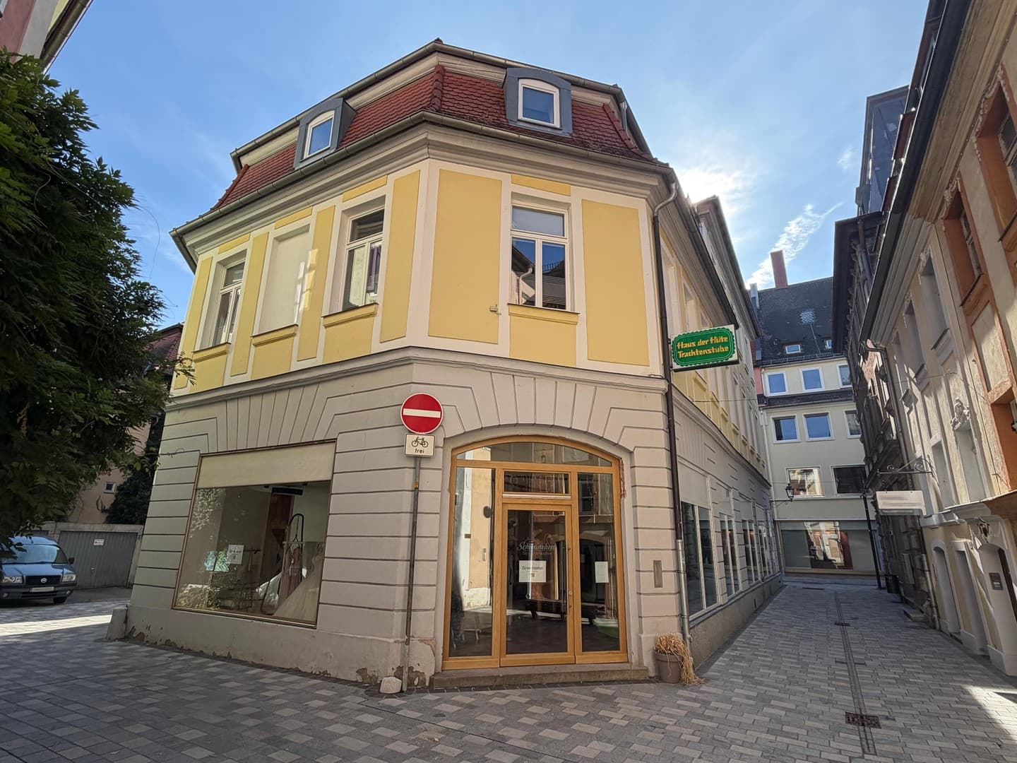 Laden oder Büro im Steingruber-Bau: 94 m², renoviert, 3 Schaufenster – Ansbach Neustadt
