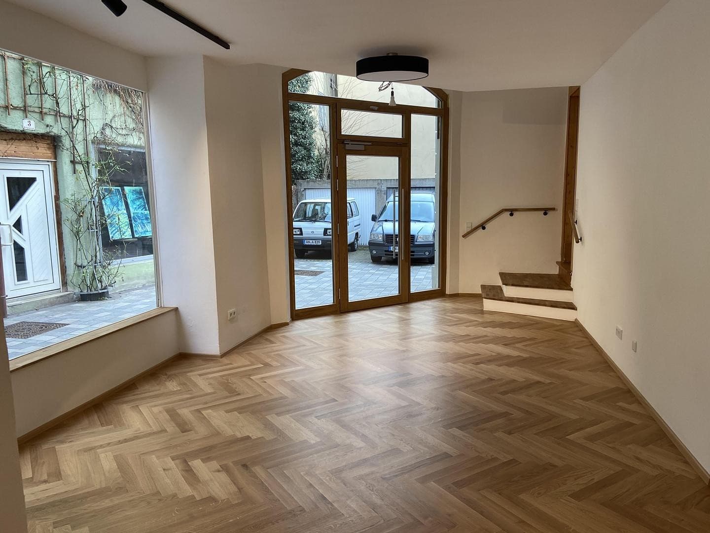 Laden oder Büro im Steingruber-Bau: 94 m², renoviert, 3 Schaufenster – Ansbach Neustadt