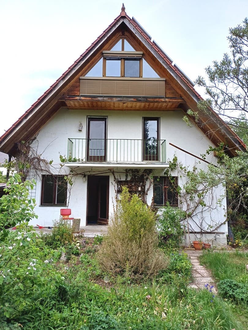 Charmantes Haus auf großem Grundstück in München Pasing