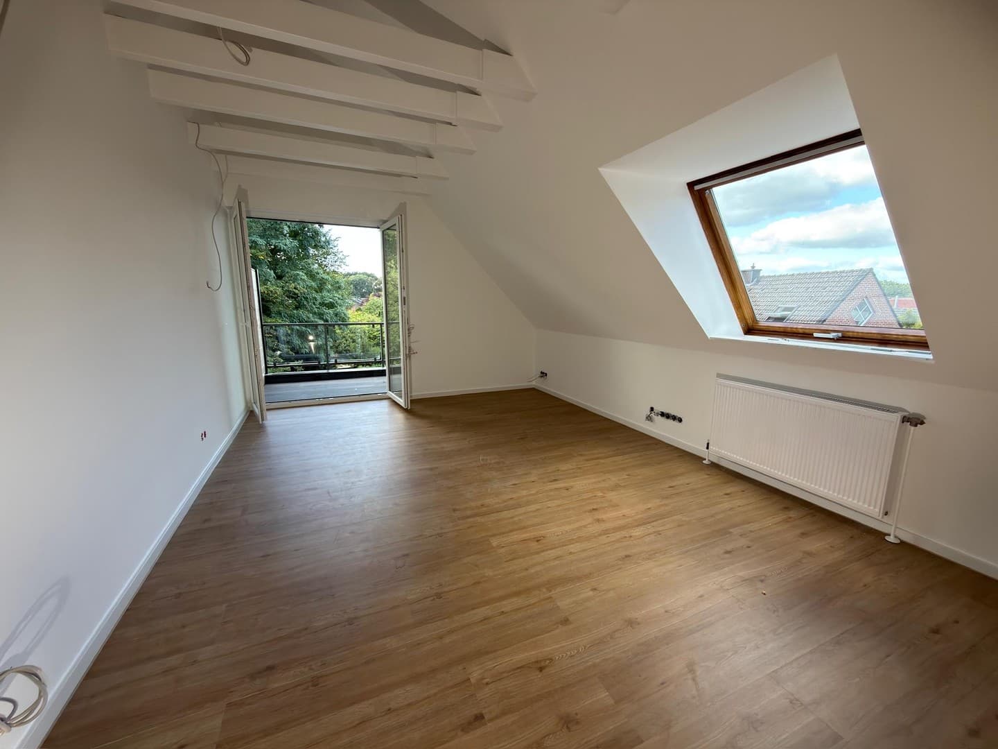 Neu ausgebaute Studenten-WG, Zimmer Vermietung, provisionsfrei