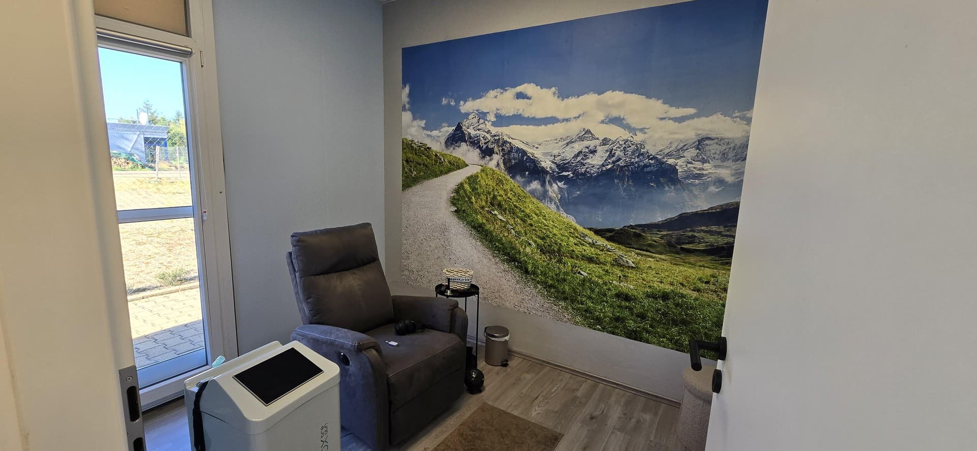 Mit Klimaanlage: Praxis, Gewerbefläche, Physio, Beautysalon, Büro