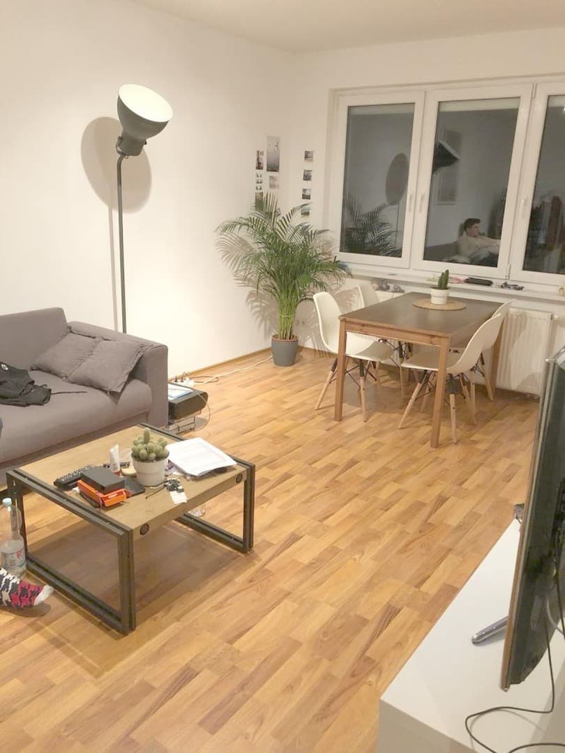 Sehr schöne gepflegte 2 Zi – Wohnung mit EBK in Würzburg Sanderau