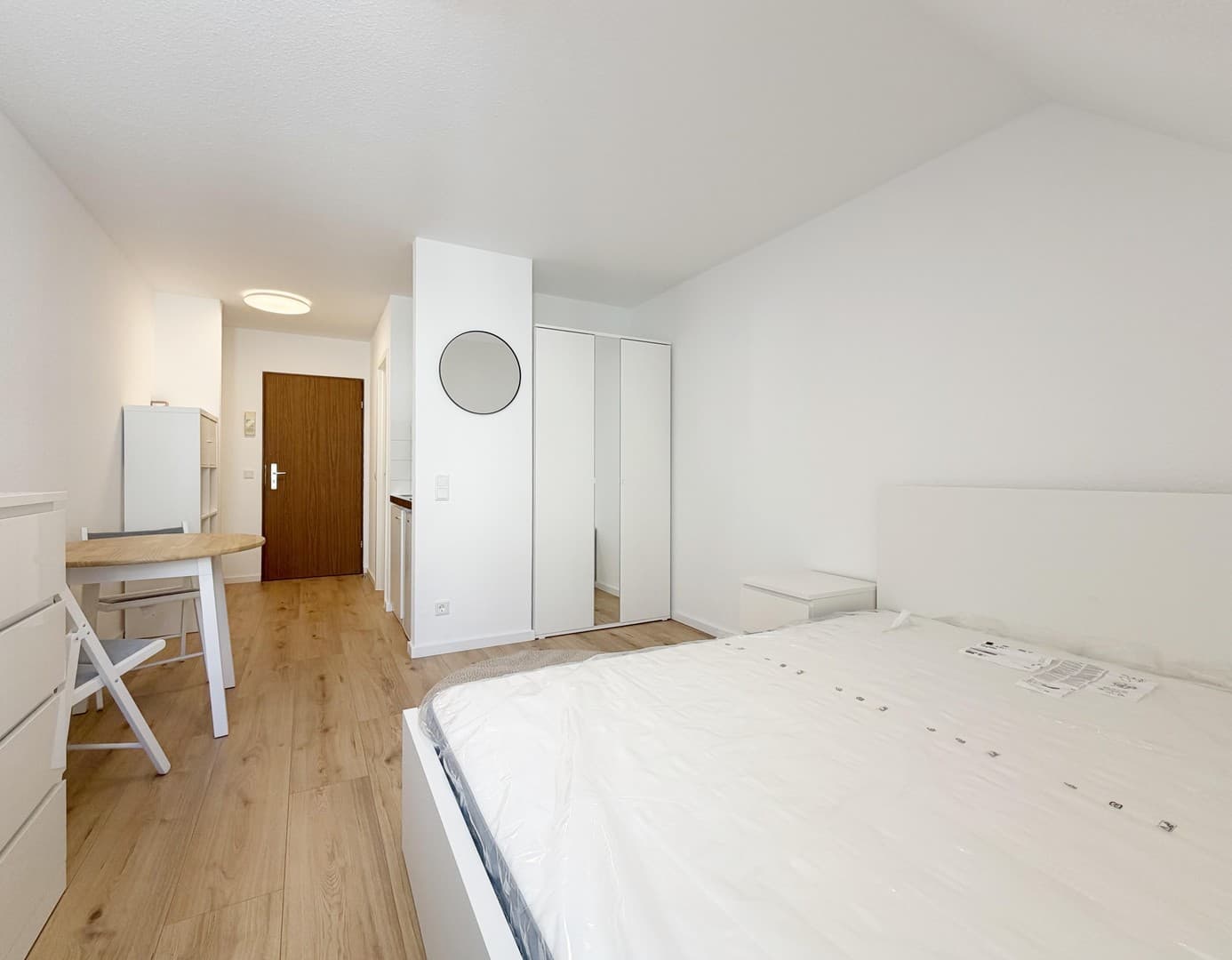 Ihr neues Zuhause direkt am Uni Gelände! Möbliert, Strom inklusive, sofort einziehen!
