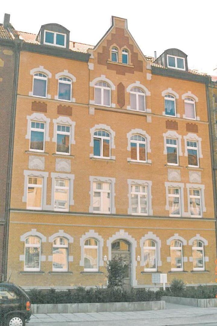 2-Zimmerwohnung mit schönem Balkon und Blick ins Grüne zu vermieten!