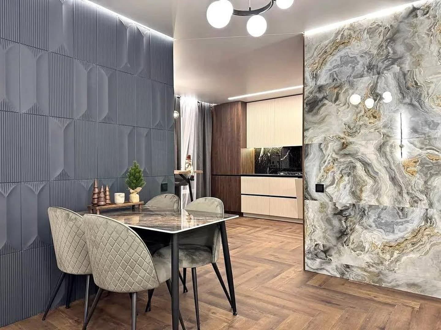 Luxus Wohnung mit 2 Schlafzimmern und Balkon!