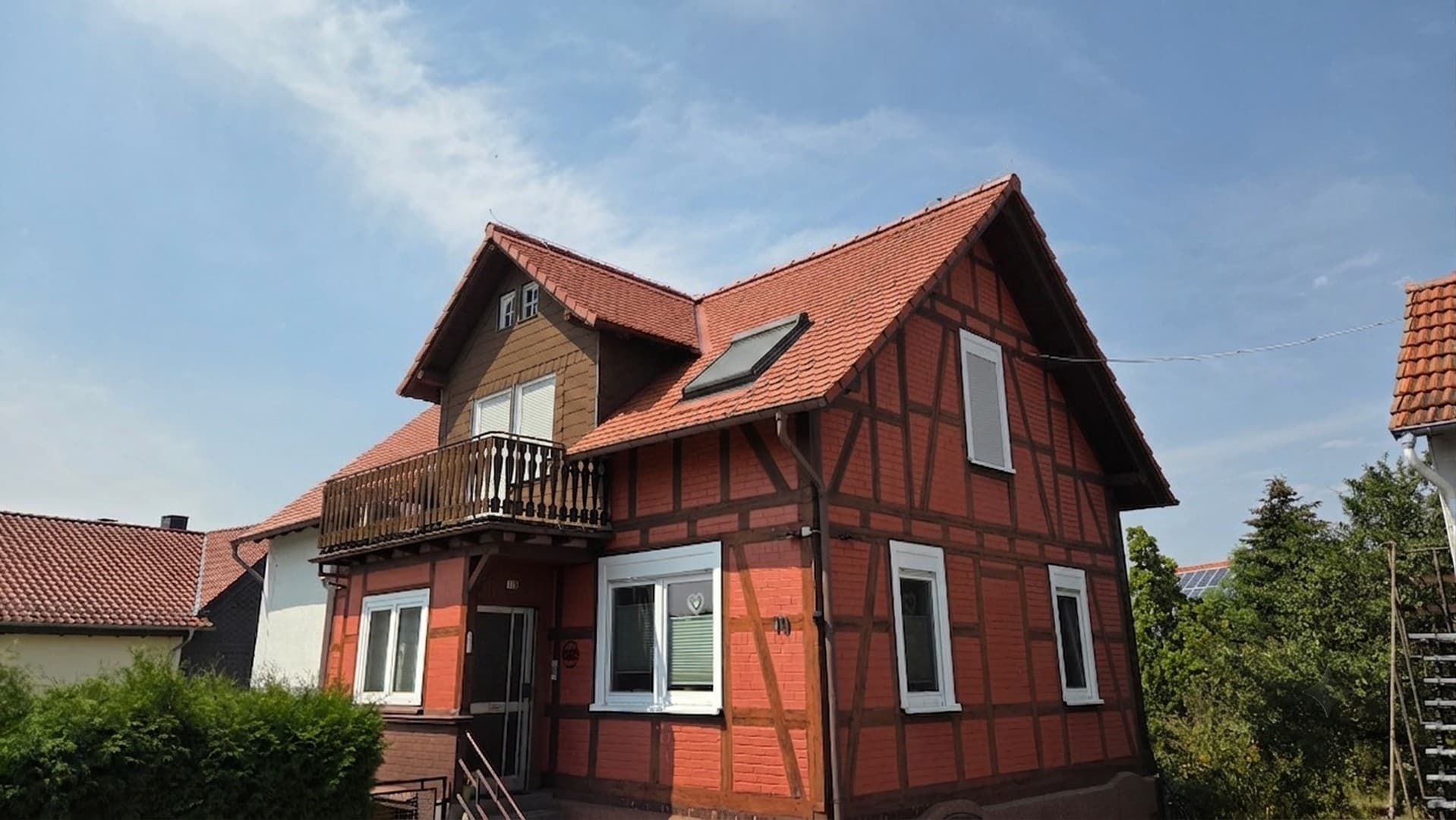 Saniertes EFH nahe Marburg mit Pool, 908 m² Garten und Werkstatt