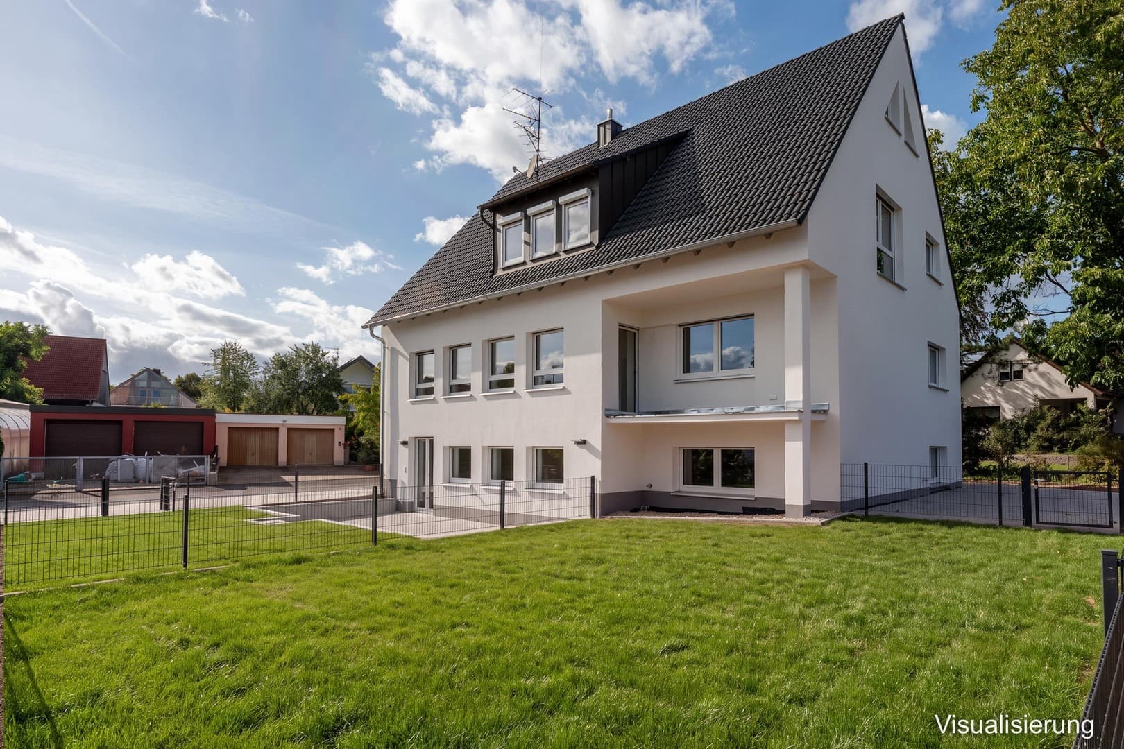 Hochwertig sanierte 4-Zimmer-OG-Wohnung mit Balkon, Garten und 2 Stellplätzen