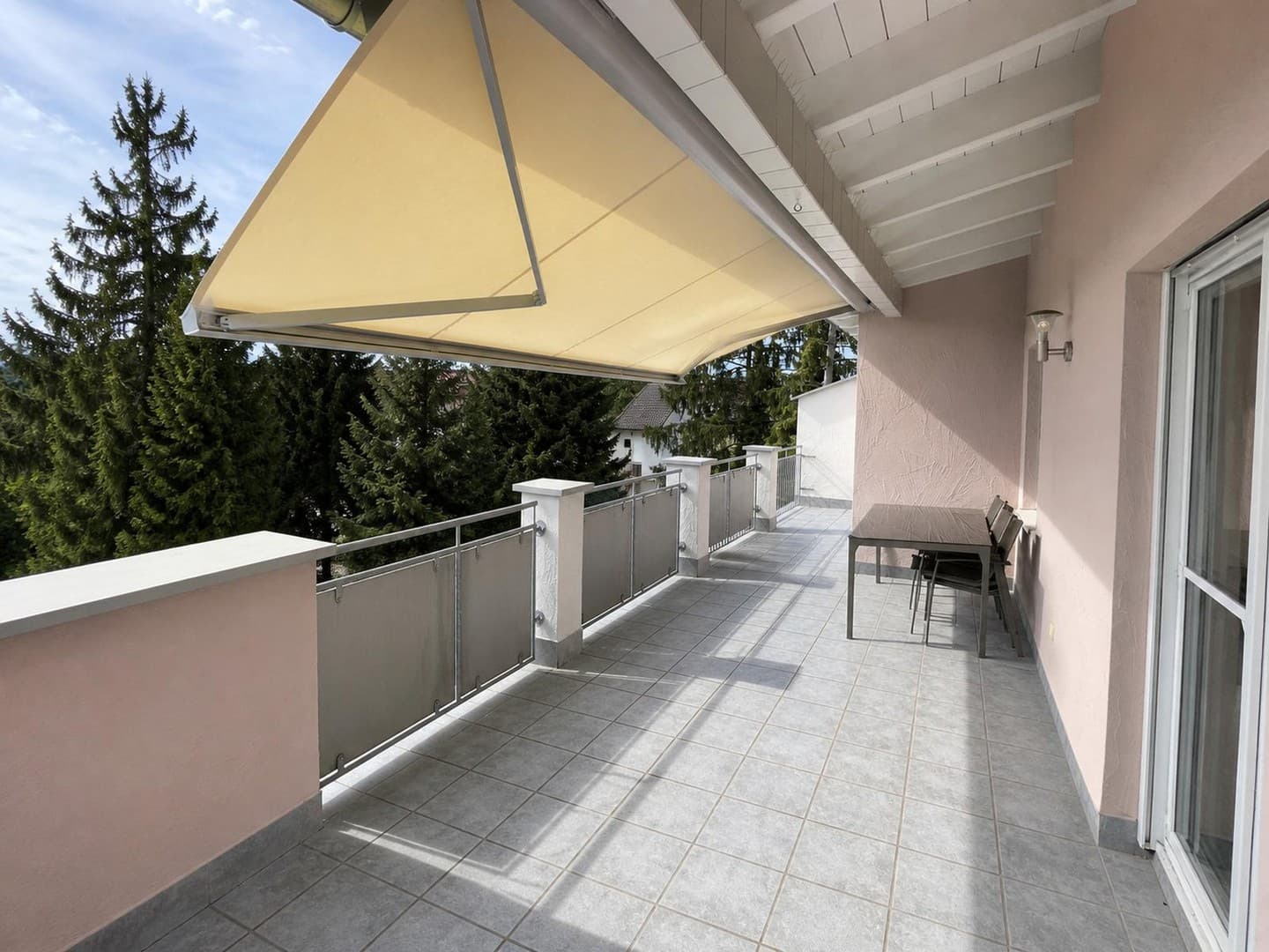 3 Zimmer Dachterrassenwohnung Ingolstadt-Nordwest incl. Tiefgaragenstellplatz - provisionsfrei