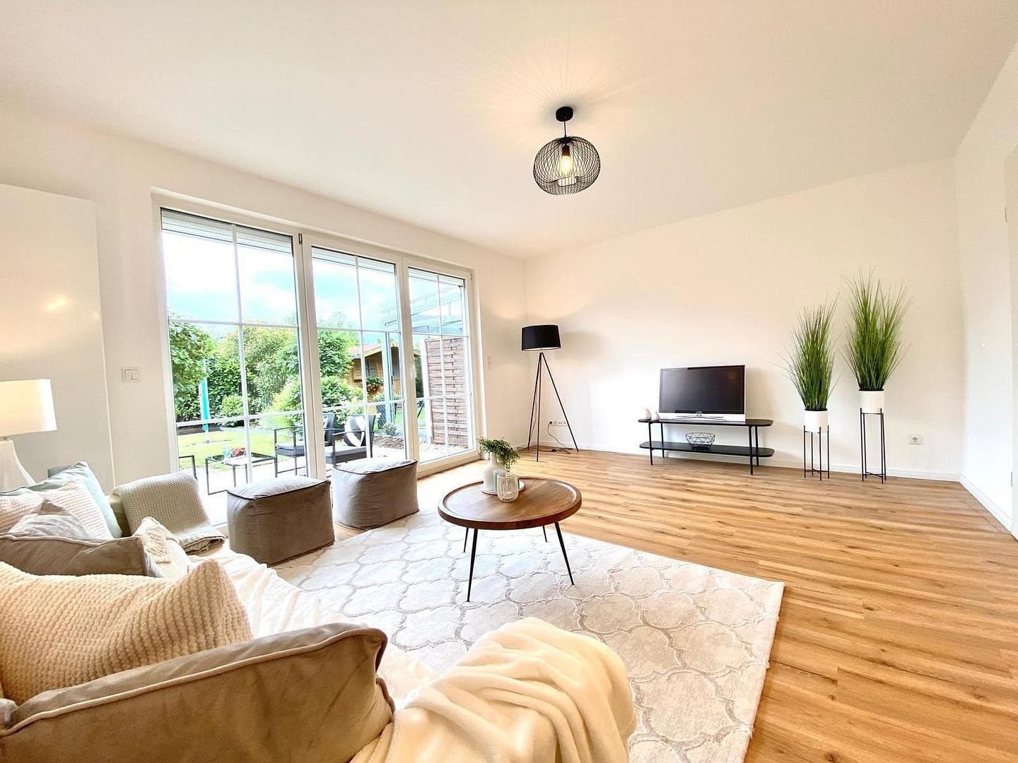 Gemütliches Reihenhaus mit 4 Zimmern, Terrasse & Garage in Kassel-Kirchditmold