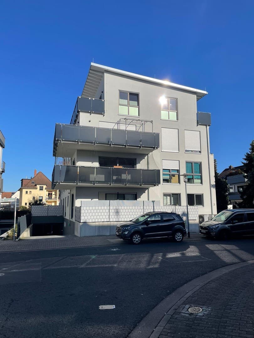 Moderne und helle 4-Zi.- Wohnung mit großzügiger Terrasse in Bestlage von Obertshausen