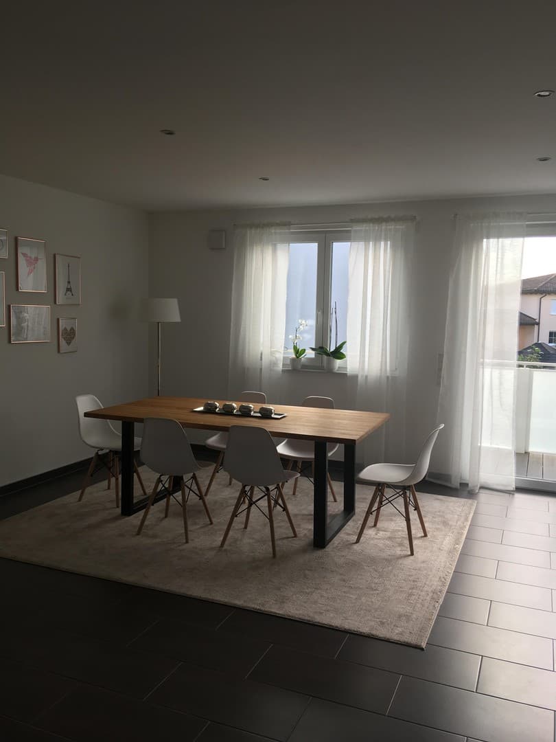 Hochwertige 3,5-Zimmer Wohnung mit Balkon, Aufzug und TG-Stellplatz