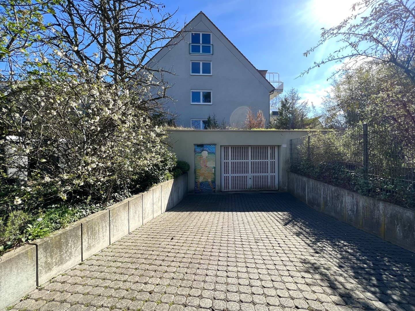 Großzügige 4-Zimmer-Dachgeschoss-Maisonette mit Süd-Balkon und Fernblick