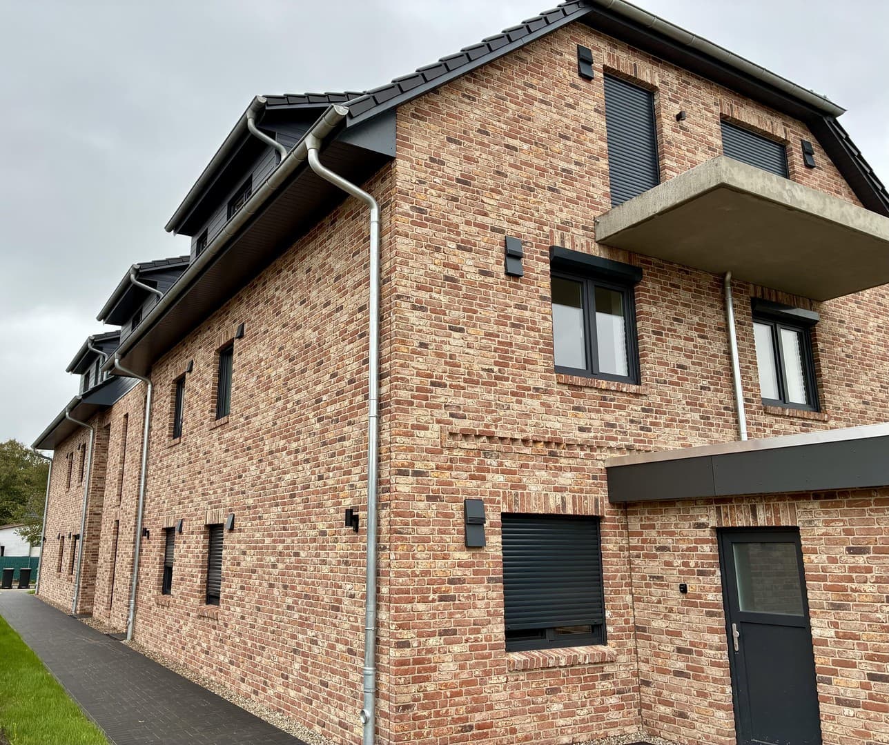Erstbezug – Moderne Dachgeschosswohnung im KfW-40-Standard