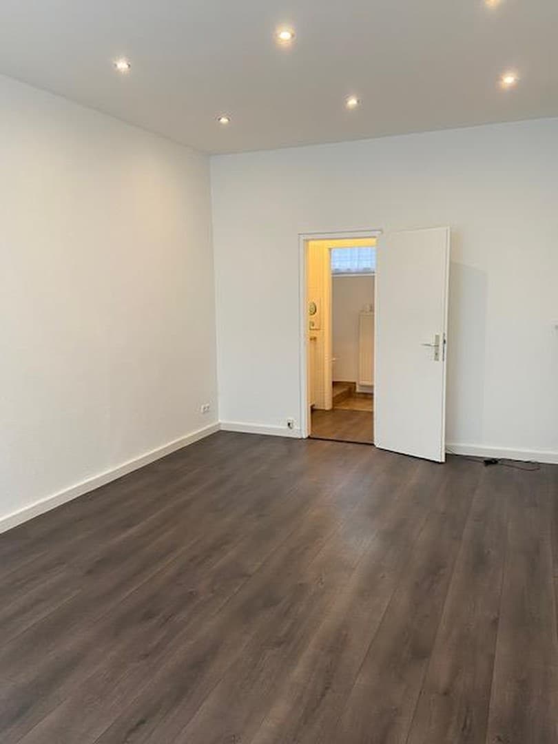 Büro/ Praxis oder Studio in Neuhausen, Erzgießereistraße! Keine Gastro möglich!